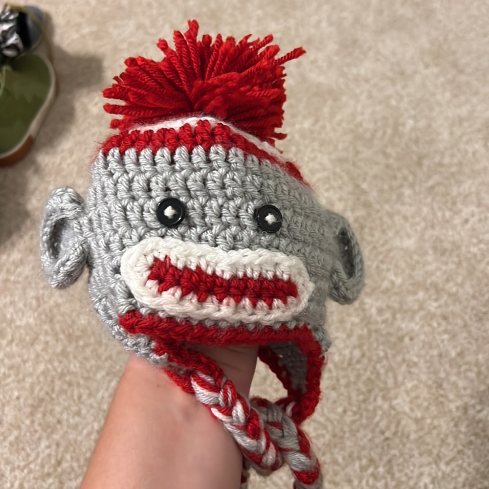 Sock monkey hat - Picture 2 of 3